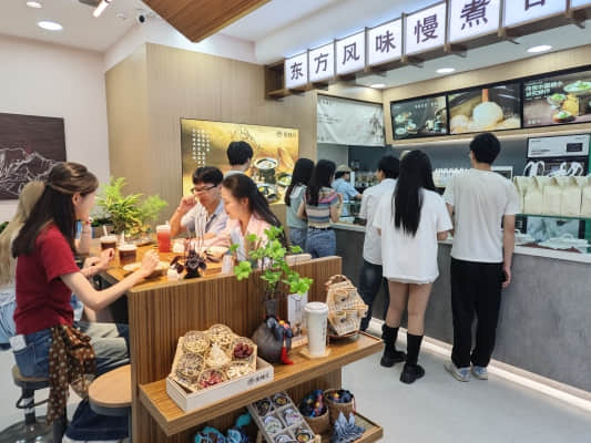 岳楼兰中式鲜作糖水：古法为骨，科技为翼，重塑东方甜味的养生哲学