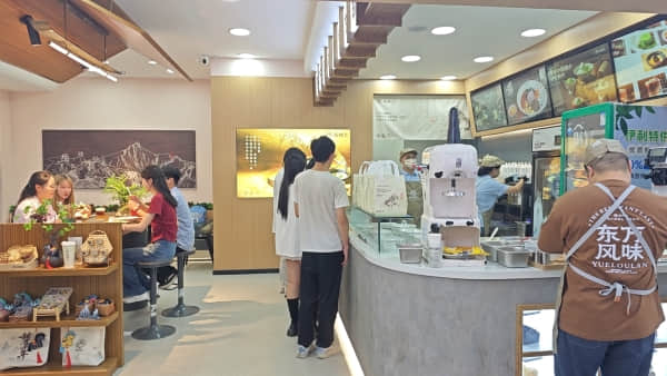 岳楼兰中式糖水：在千亿糖水赛道中熬煮东方甜味的商业史诗