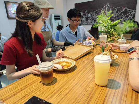 岳楼兰中式鲜作糖水：在千亿现制糖水赛道中重塑东方甜味的商业哲学